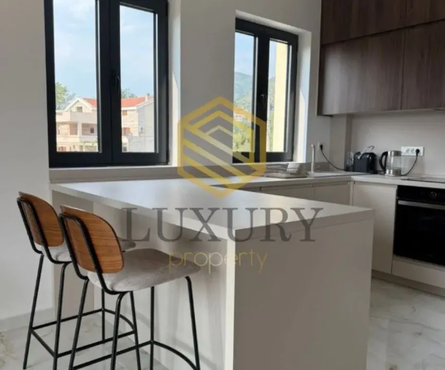 Rent, one bedroom apartment, 50m², Centar, Tivat