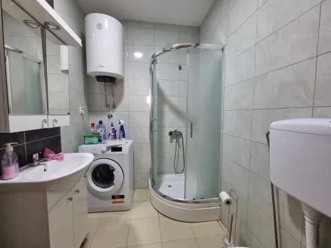 Izdavanje, jednosoban stan, 61m², Bečići, Budva - image 10