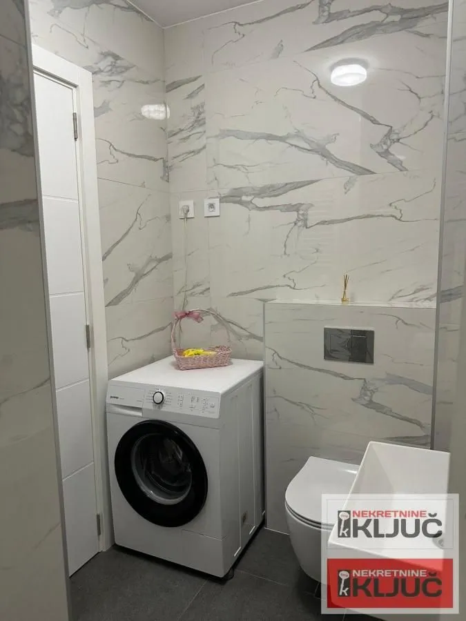 Izdavanje, jednosoban stan, 40m², Novo naselje, Novi Sad
