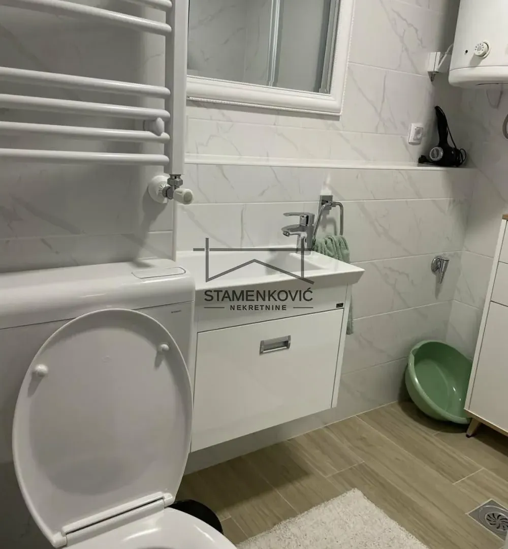 Izdavanje, jednosoban stan, 41m², Petrovaradin, Novi Sad