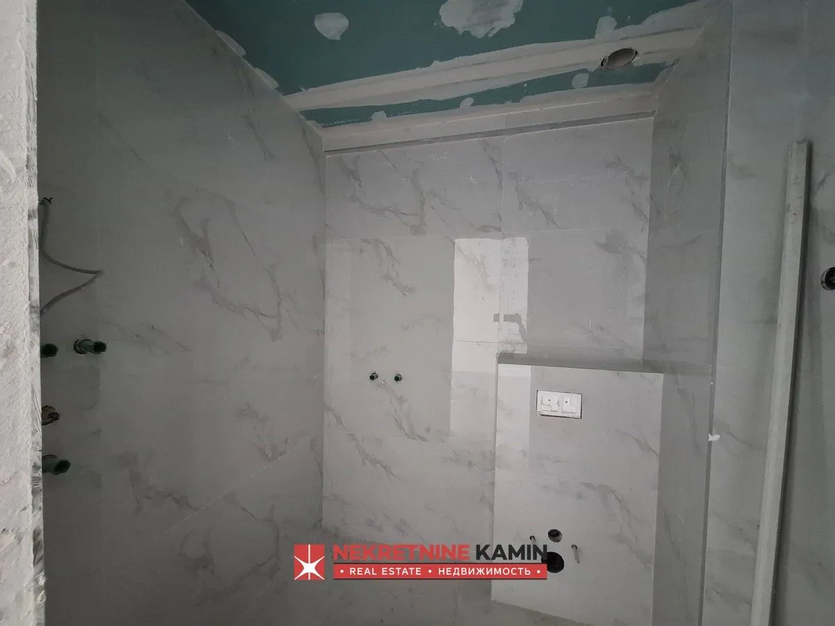 Prodaja, jednosoban stan, 42m², Podkošljun, Budva