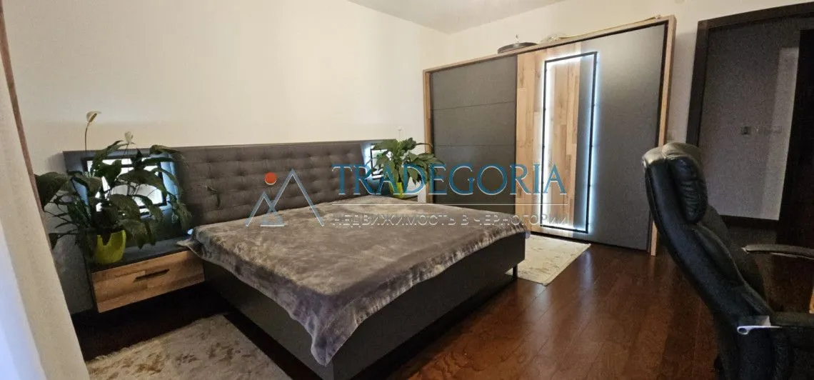 Prodaja, trosoban stan, 151m², Bar, Crna Gora