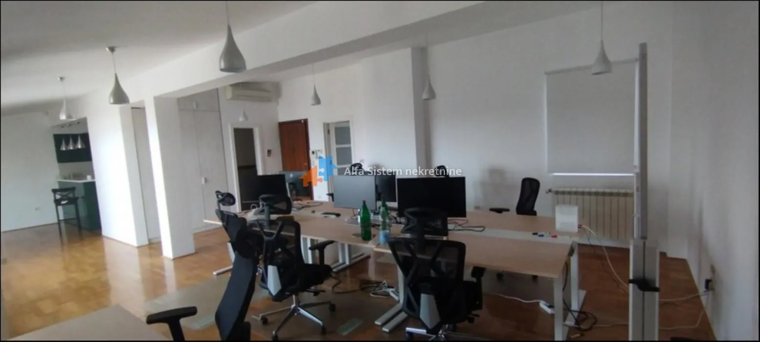 Rent, three bedroom apartment, 170m², Vračar Sve Podlokacije, Beograd