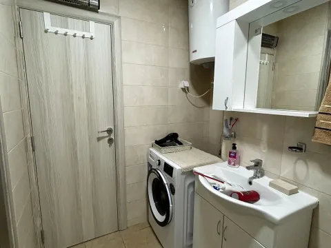 Izdavanje, jednosoban stan, 51m², Centar, Bar - image 7