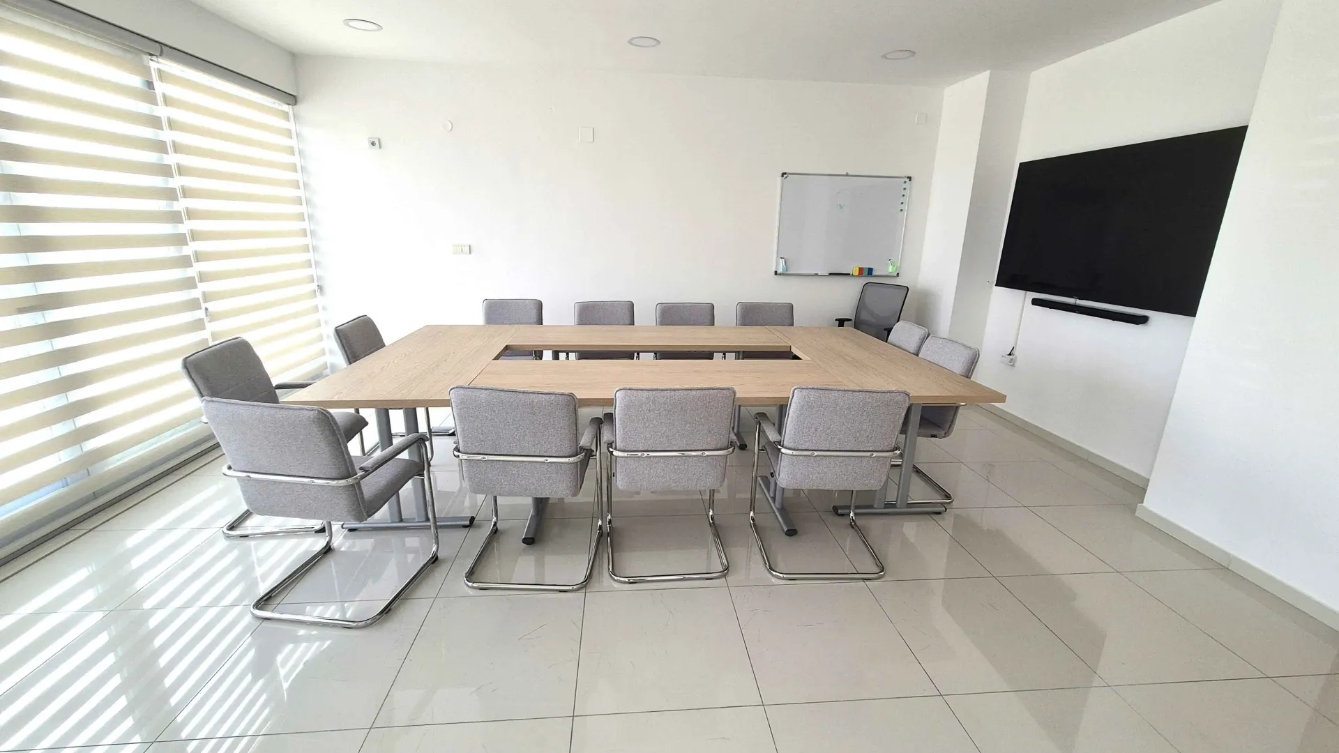 Rent, office space, 190m², City Kvart, Podgorica