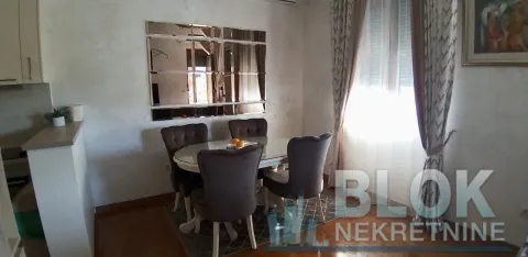 Izdavanje, trosoban stan, 85m², Centar, Podgorica - image 5
