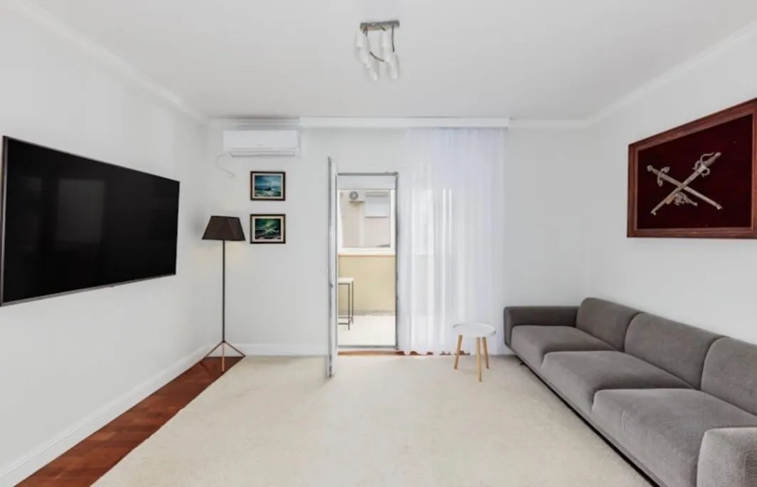 Rent, one bedroom apartment, 54m², Seljanovo, Tivat