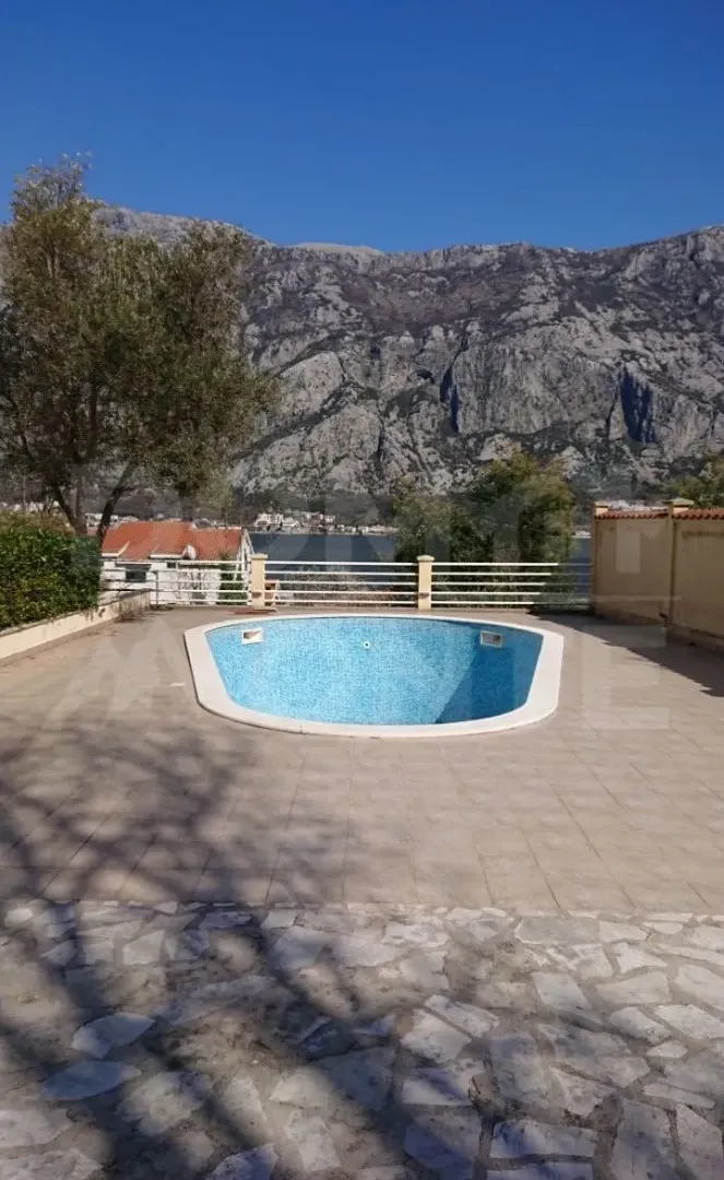 Rent, two bedroom apartment, 80m², Prčanj, Kotor