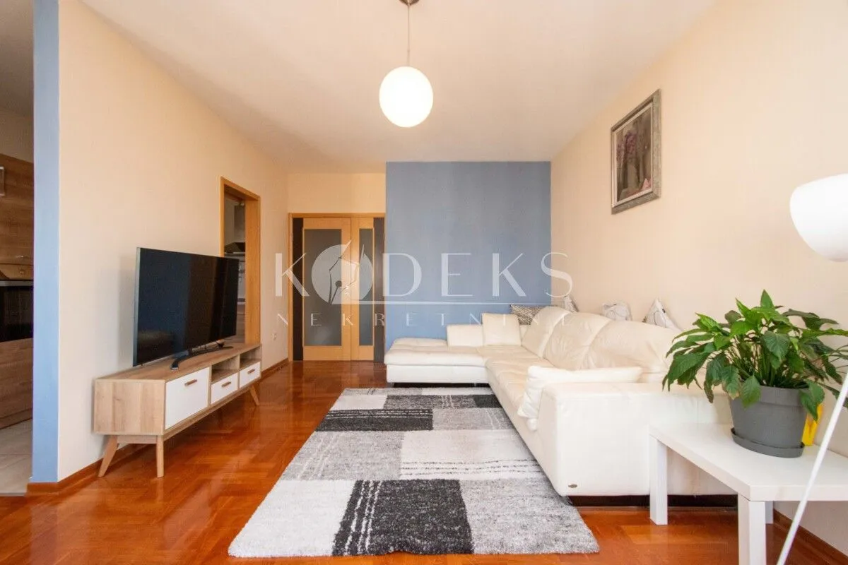Izdavanje, trosoban stan, 103m², Zabjelo, Podgorica