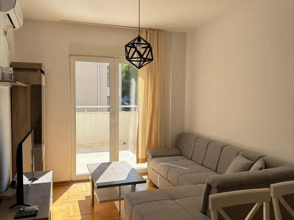 Prodaja, jednosoban stan, 40m², Maslinjak, Budva