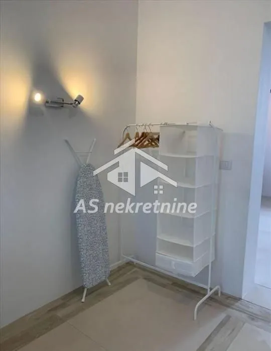 Izdavanje, stan, 57m², Zemun Kej, Zemun Sve Podlokacije
