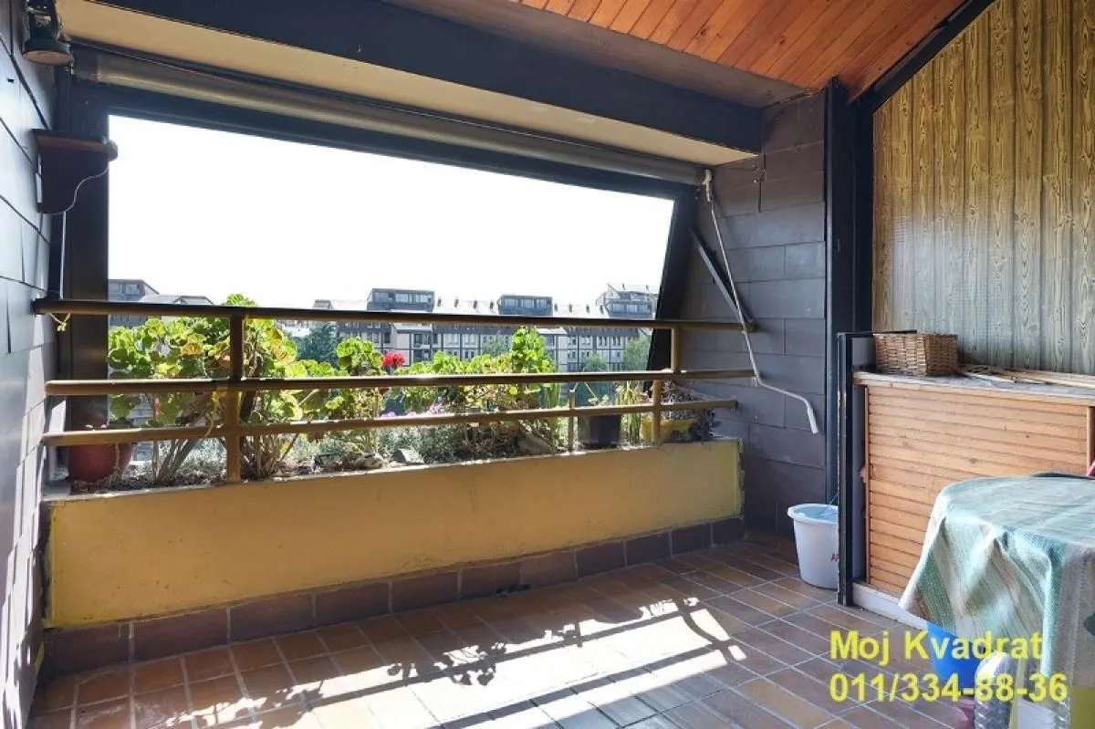 Prodaja, četvorosoban stan, 83m², Cerak Vinogradi, Beograd