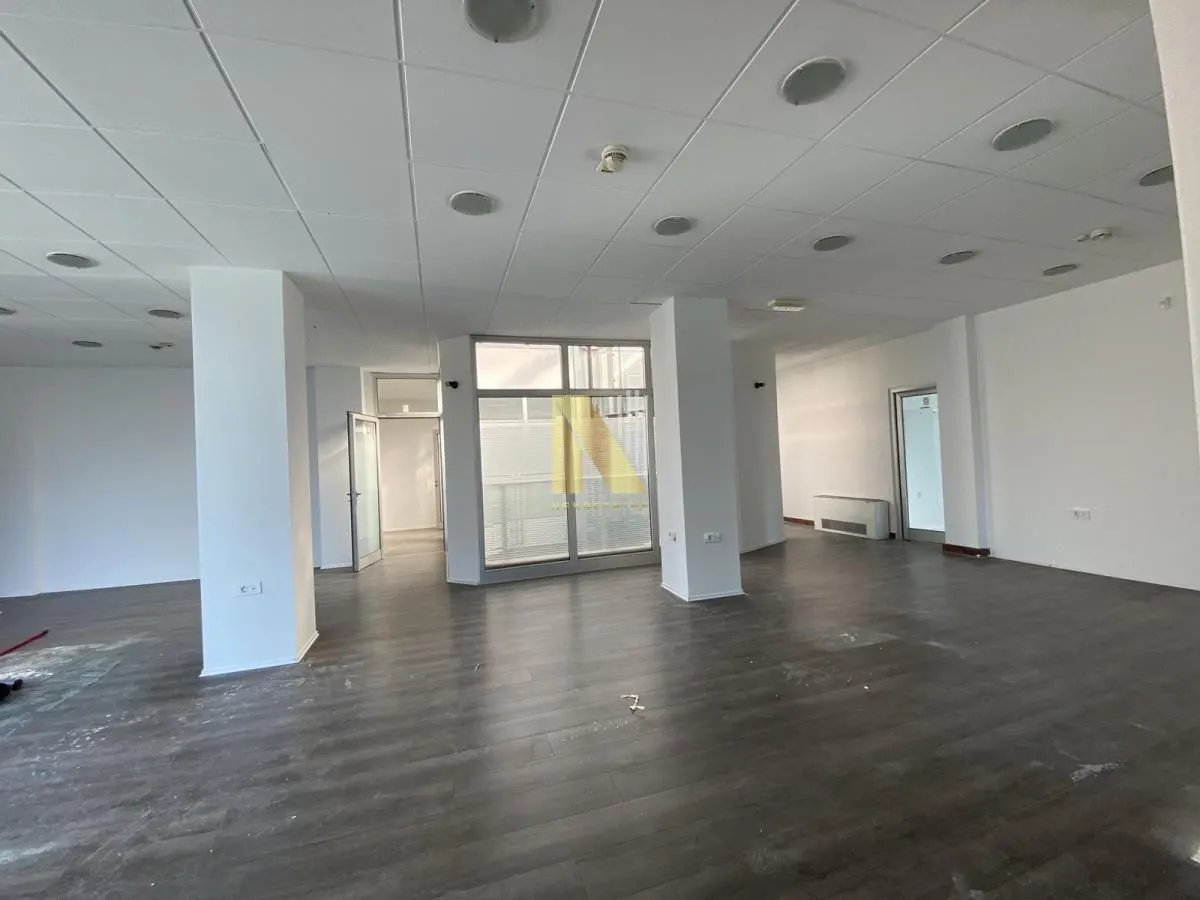 Rent, office space, 362m², Bulevar Oslobodjenja, Novi Sad Sve Podlokacije