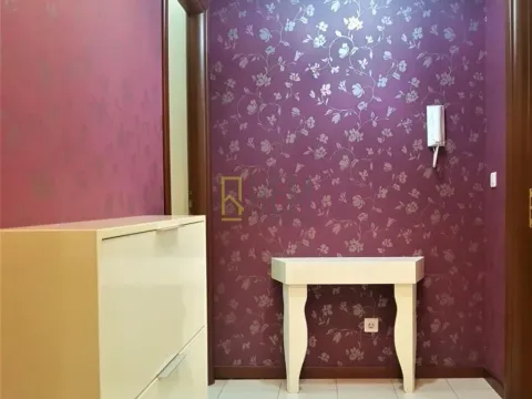 Sale, two bedroom apartment, 92m², City Kej, Podgorica - image 9