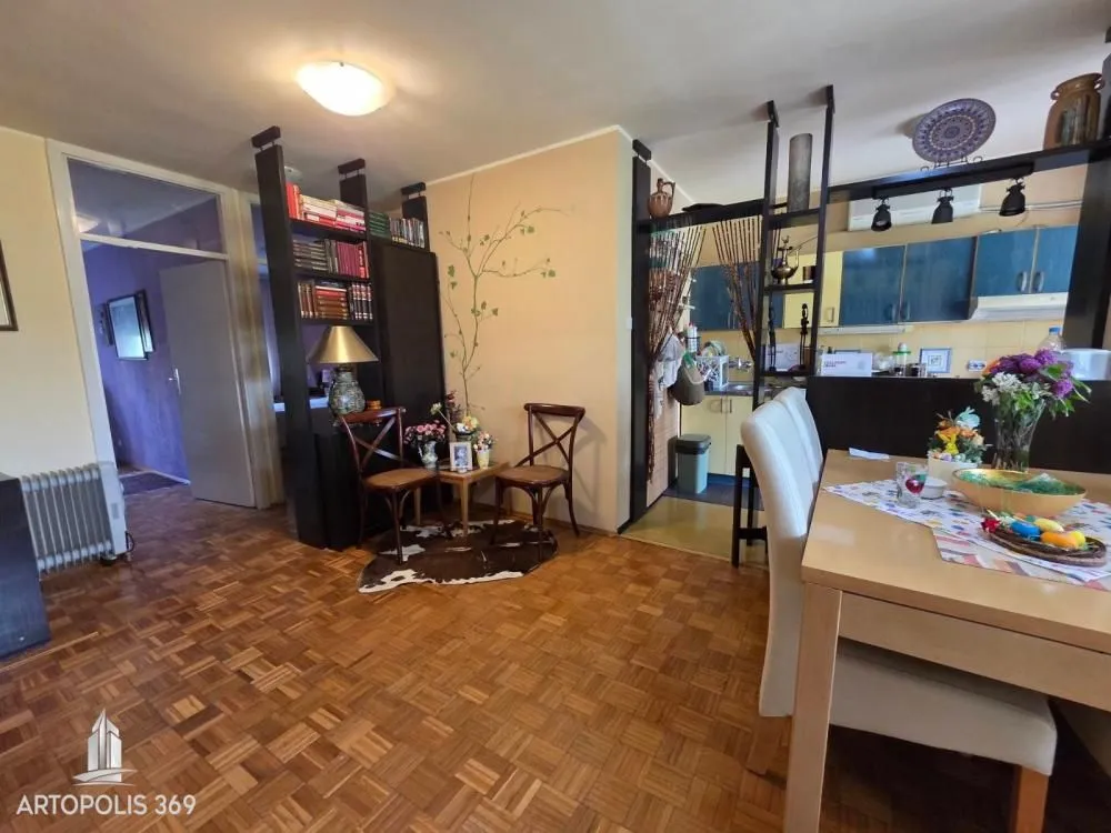 Prodaja, trosoban stan, 79m², Zemun Gornji Grad, Zemun Sve Podlokacije