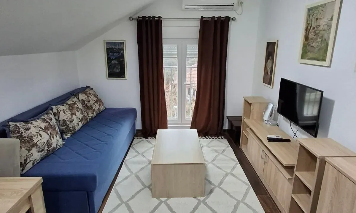Izdavanje, garsonjera, 25m², Preko Morače, Podgorica