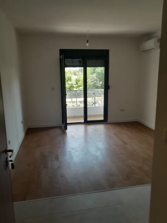 Rent, office space, 27m², Momišići, Podgorica