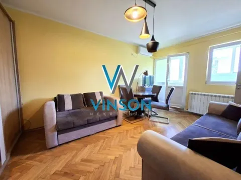 Izdavanje, jednosoban stan, 31m², Bulevar Oslobodjenja, Novi Sad Sve Podlokacije