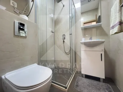 Rent, three bedroom apartment, 110m², Tološka šuma, Podgorica - image 13