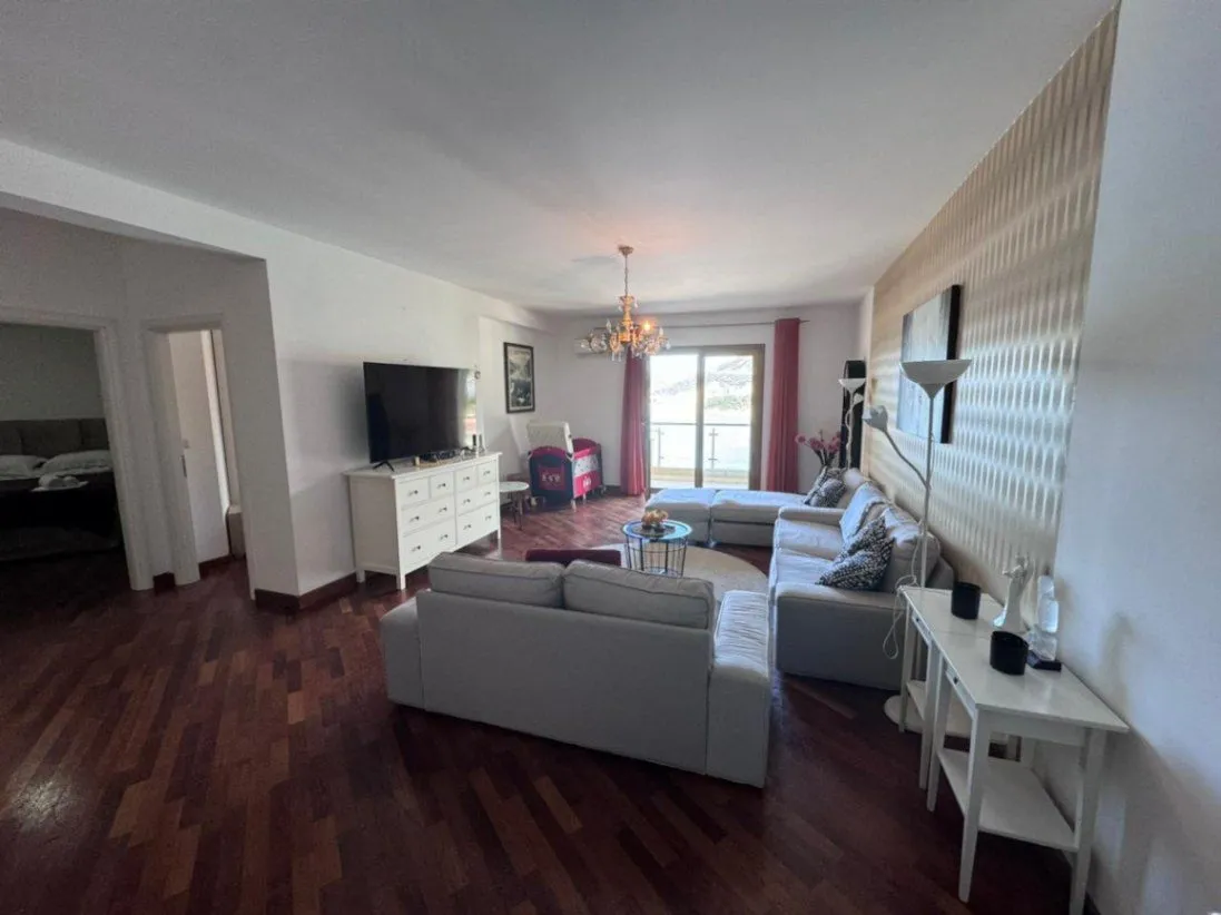 Izdavanje, dvosoban stan, 108m², Rafailovići, Budva