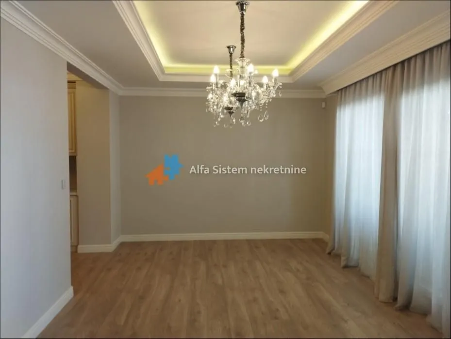 Izdavanje, stan, 215m², Savski Venac, Beograd