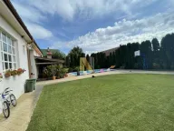 Izdavanje, kuća, 340m², Futog, Novi Sad Sve Podlokacije - image 4