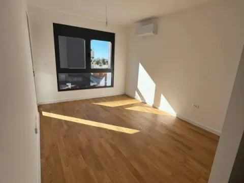 Prodaja, jednosoban stan, 45m², Šušanj, Bar - image 7