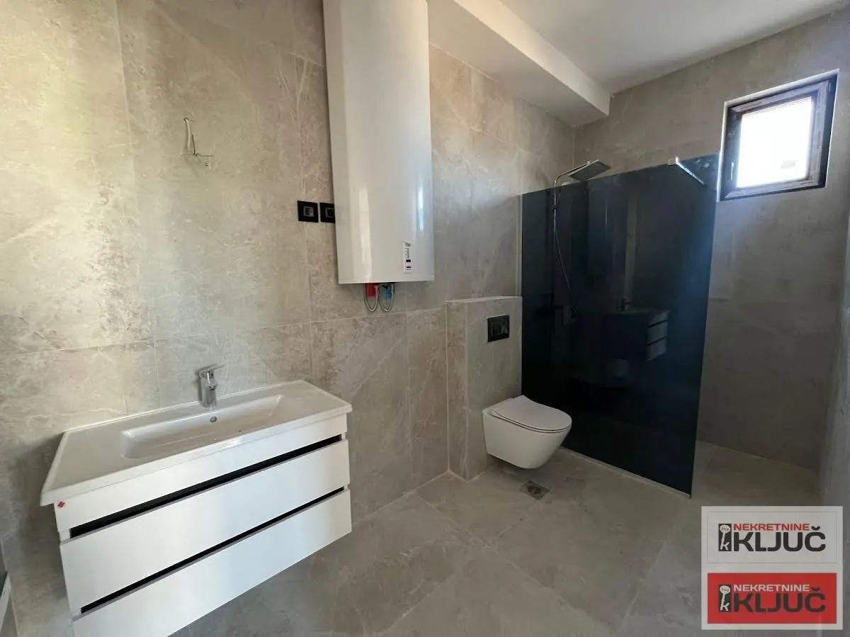 Prodaja, stan, 142m², Telep, Novi Sad Sve Podlokacije