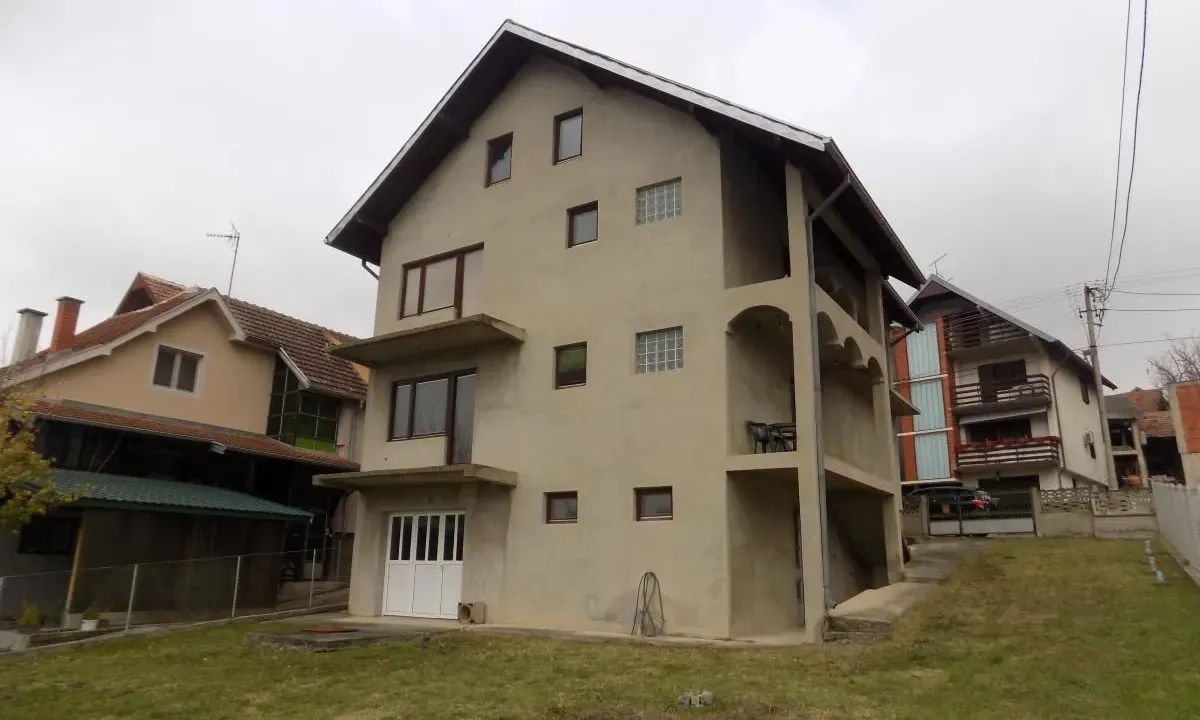 Prodaja, kuća, 315m², Tekija, Paraćin