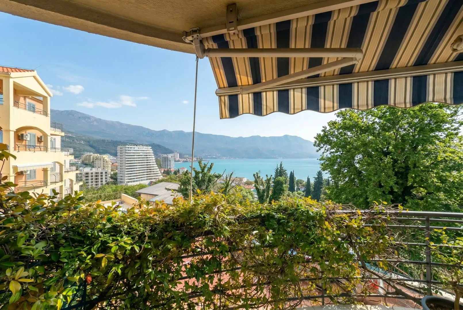 Prodaja, stan, 111m², Bečići, Budva