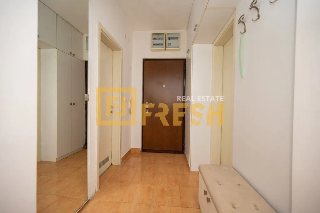 Izdavanje, jednosoban stan, 47m², Preko Morače, Podgorica