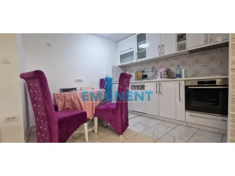 Izdavanje, četvorosoban stan, 81m², Savski Venac, Beograd - image 2