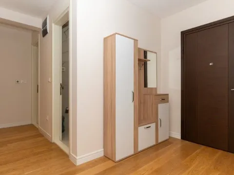 Izdavanje, dvosoban stan, 80m², Preko Morače, Podgorica - image 3