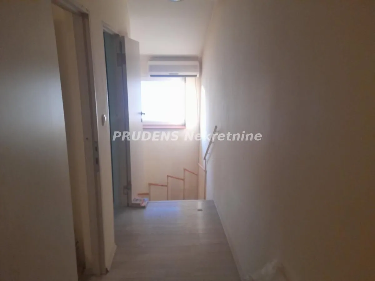 Sale, house, 80m², Surčin, Beograd