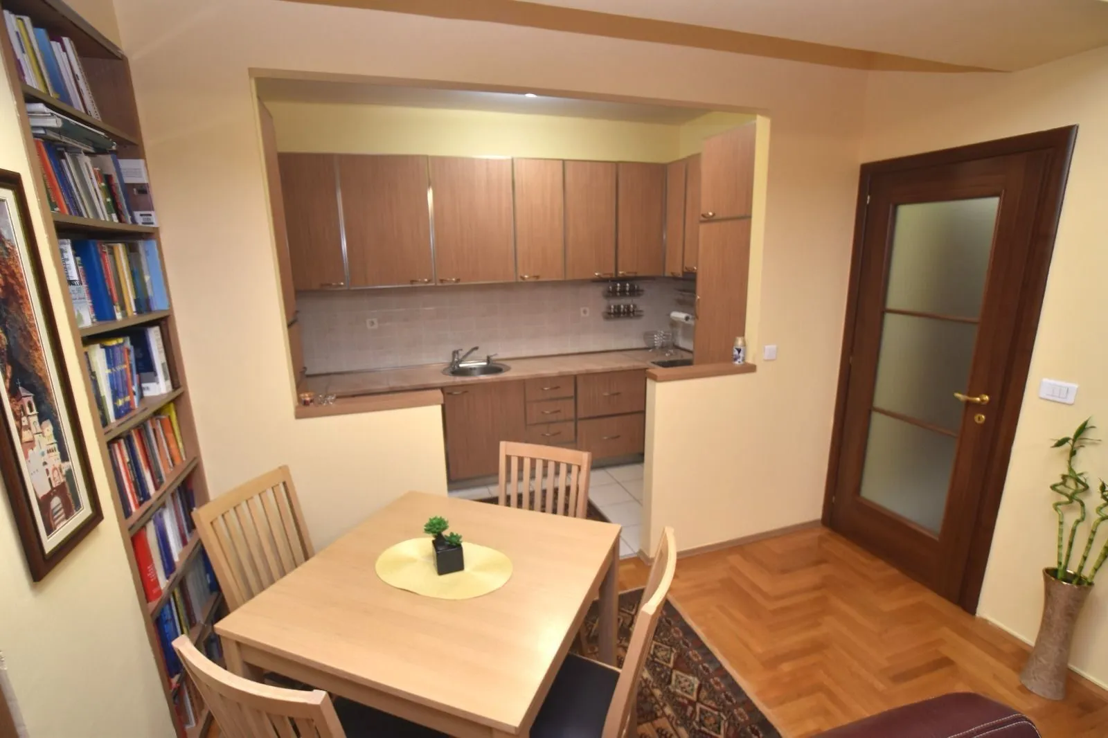 Izdavanje, trosoban stan, 75m², City Kvart, Podgorica