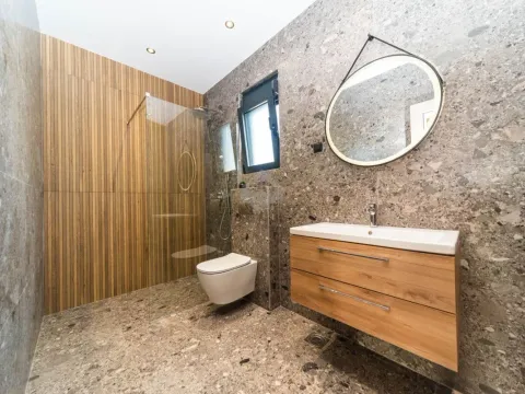 Prodaja, kuća, 150m², Gornja Gorica, Podgorica - image 22