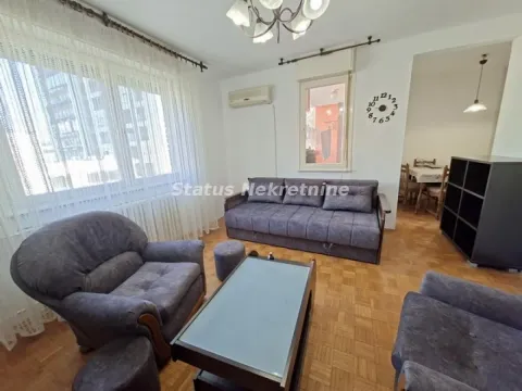 Stan in Bulevar Oslobodjenja