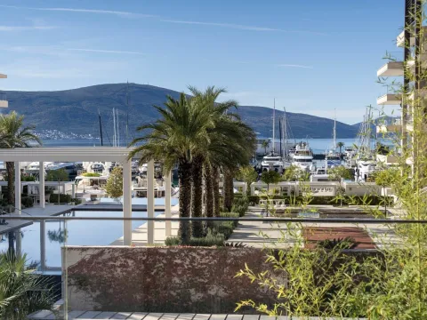 Prodaja, jednosoban stan, 83m², Porto Montenegro, Tivat - image 17