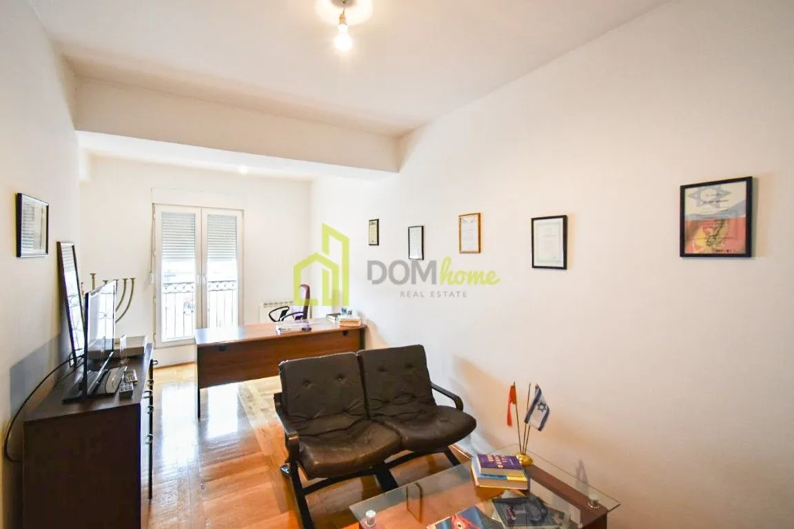 Sale, four bedroom apartment, 157m², Pobrežje, Podgorica