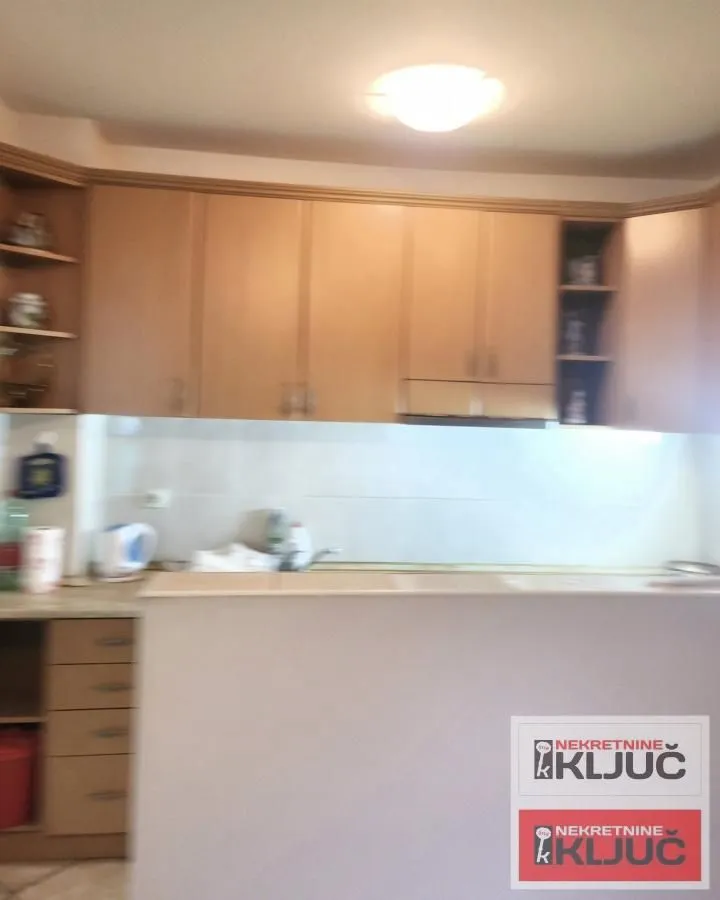 Izdavanje, dvosoban stan, 54m², Grbavica, Novi Sad Sve Podlokacije