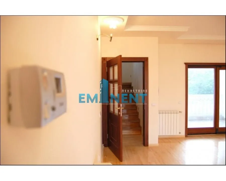 Rent, apartment, 300m², Savski Venac, Beograd