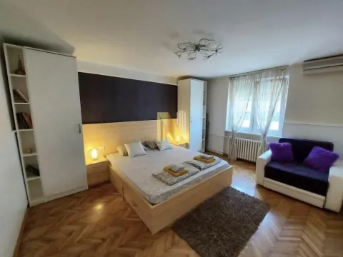 Izdavanje, dvosoban stan, 43m², Centar, Novi Sad - image 8