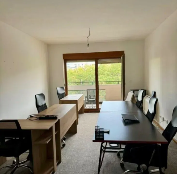 Izdavanje, dvosoban stan, 70m², Master Kvart, Podgorica