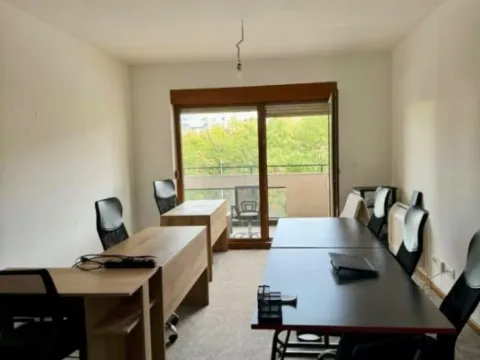 Izdavanje, dvosoban stan, 70m², Master Kvart, Podgorica - image 1