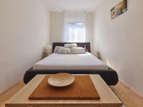 Rent, two bedroom apartment, 55m², Savski Venac, Beograd - image 6