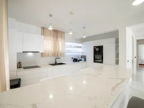 Prodaja, kuća, 405m², Strp, Kotor - image 14