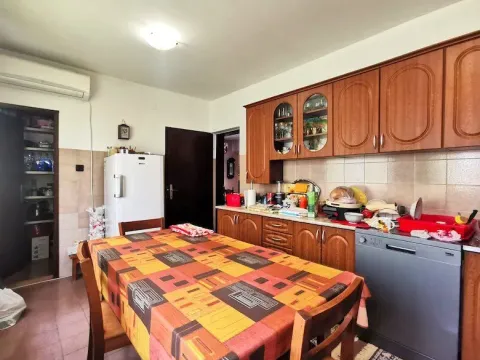 Prodaja, kuća, 160m², Masline, Podgorica - image 9