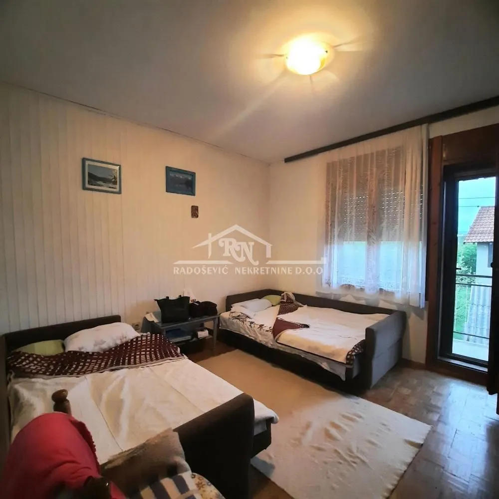 Prodaja, kuća, 219m², Čukarica, Beograd