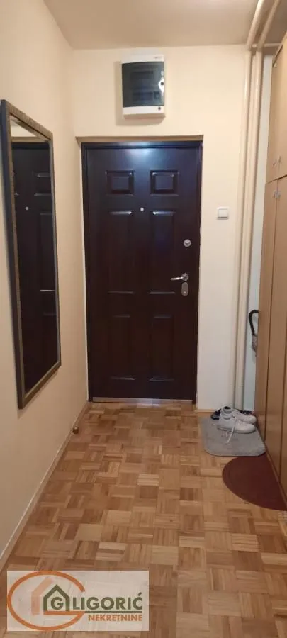 Prodaja, trosoban stan, 76m², Banjica, Voždovac Sve Podlokacije