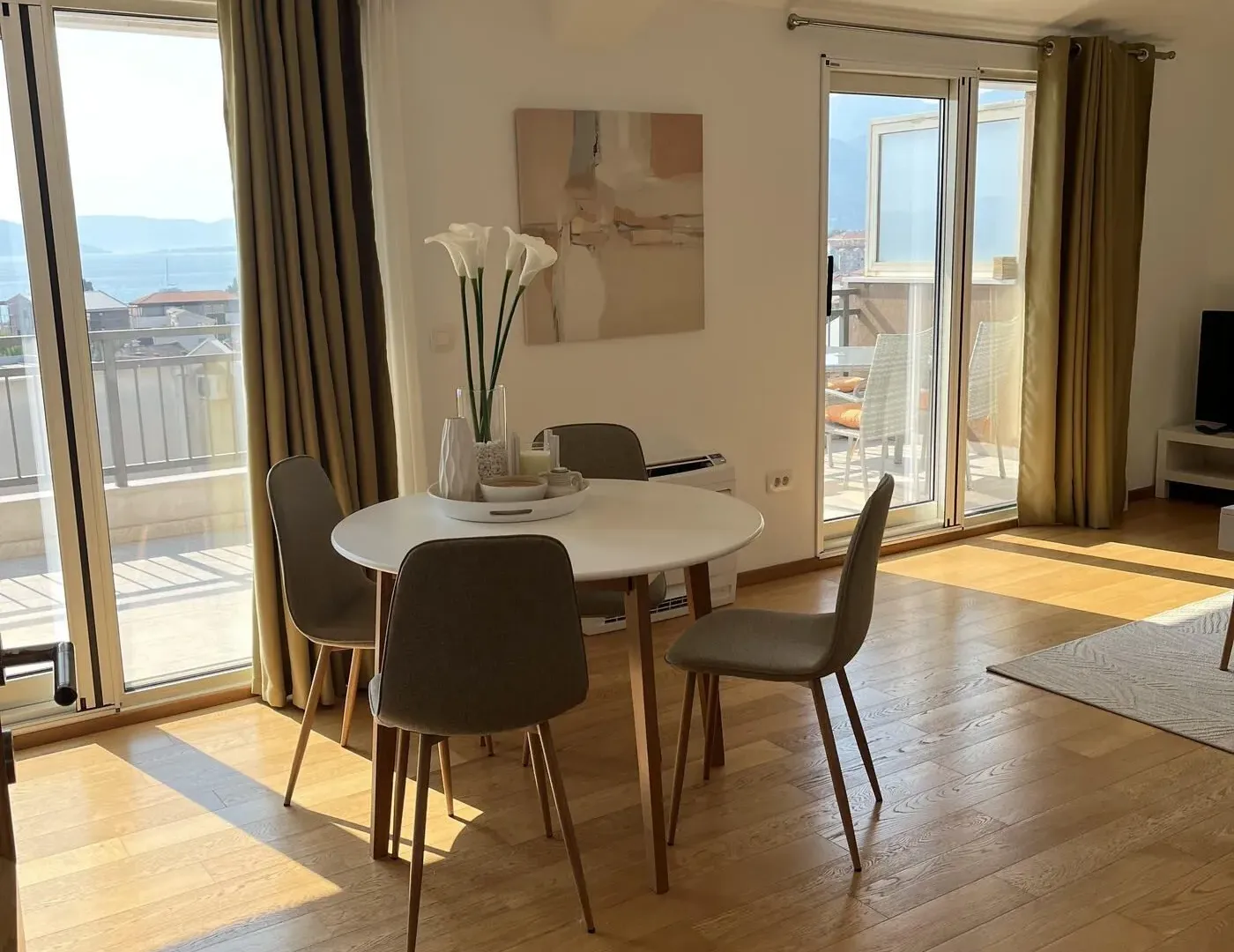 Prodaja, trosoban stan, 99m², Kalimanj, Tivat